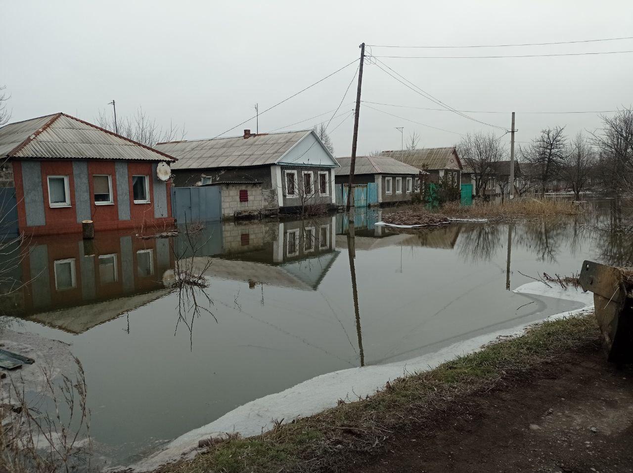 Шефская помощь, ЛНР, Лутугинский район, Удмуртская Республика,  отремонтировали электропроводку | ВозродимДонбасс.рф